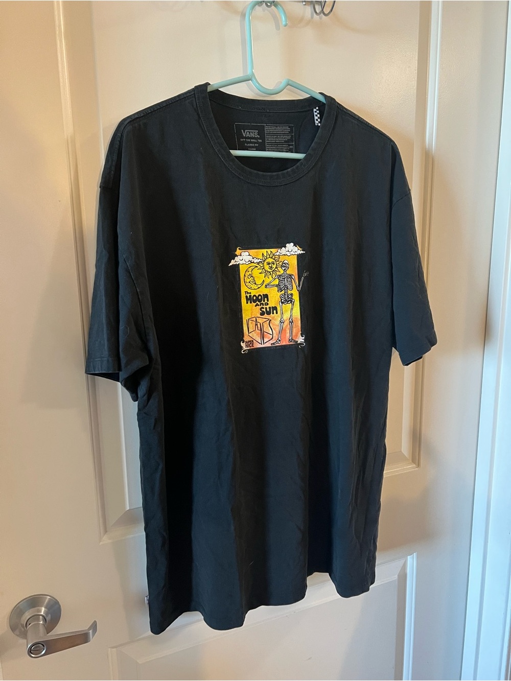 Vans Black Short-Sleeve Tee with Yellow & Orange Moon Sun Graphic XL cotton